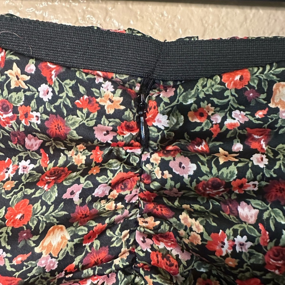 Zara Pink and Red Ruched Midi Skirt - Picture 5 of 6